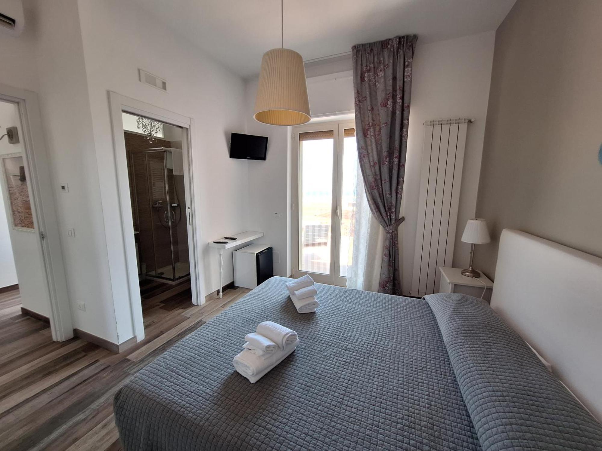 Vistamare House Hotel Monopoli Buitenkant foto