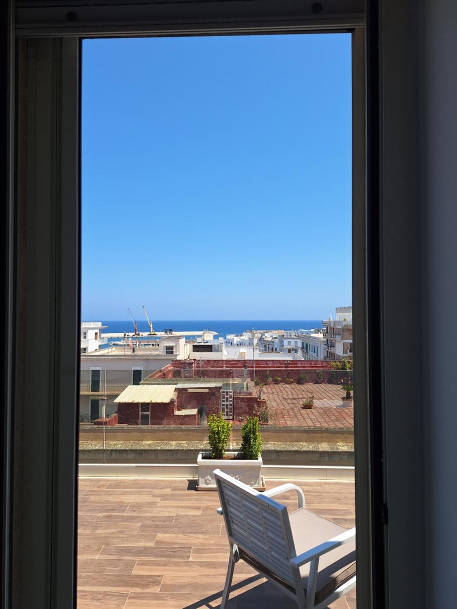 Vistamare House Hotel Monopoli Buitenkant foto